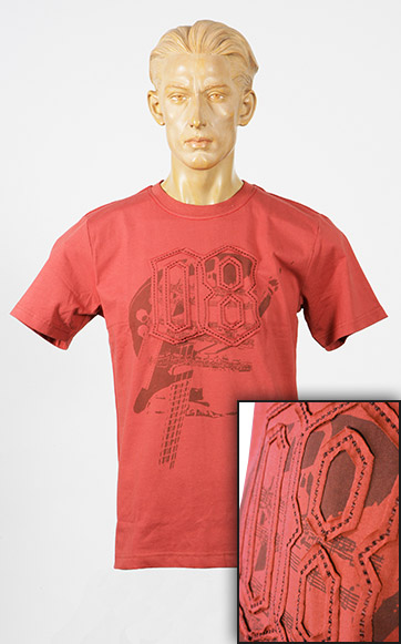 T-Shirt rot mit aufgenähtem Logo