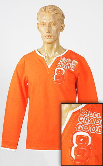 T-Shirt orange mit Stanzausschnitt